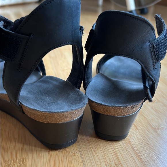 Naot Black Strappy Wedge Sandals EU 41 / 9.5-10 - Picture 8 of 10